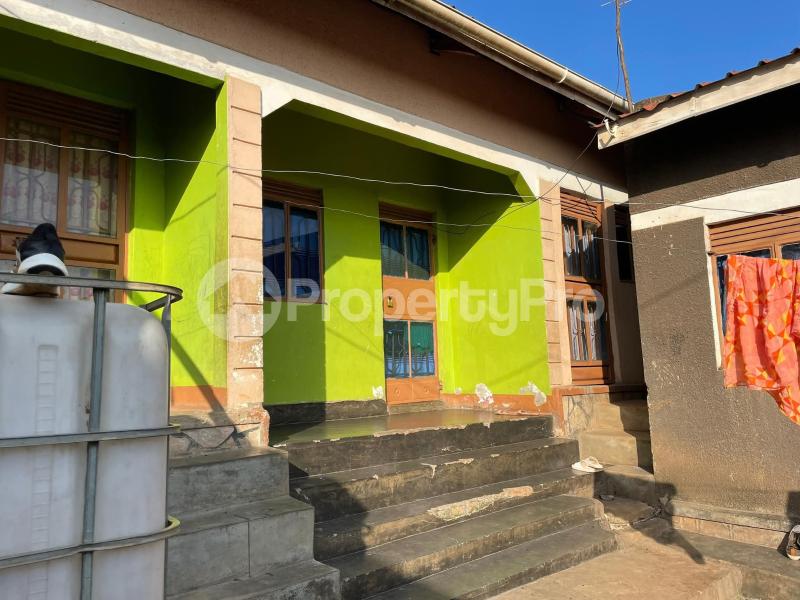 1 bedroom mini flat  Apartment for sale Kawanda bombo road  Kawempe Wakiso Central - 3