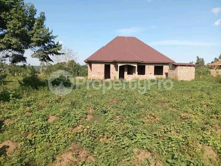 Land for sale Kira kasangati road  Kira Wakiso Central - 3