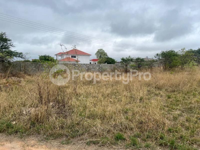Stands & Residential land Land for sale Mqabuko Heights , Bulawayo  Hillside Bulawayo South Bulawayo - 0