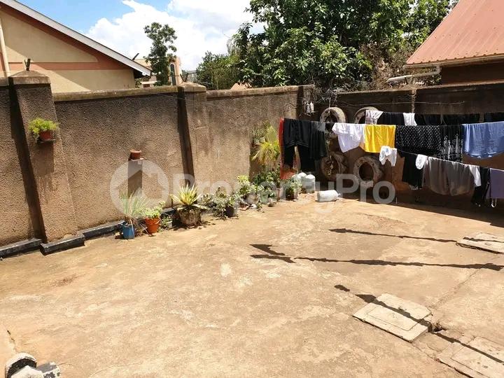 5 bedroom Bungalow Apartment for sale Kyaliwajjala road  Kira Wakiso Central - 1