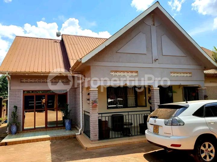 5 bedroom Bungalow Apartment for sale Kyaliwajjala road  Kira Wakiso Central - 7