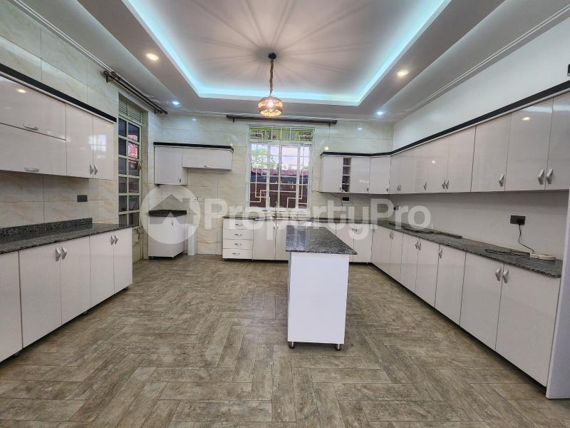 6 bedroom Apartment Block Apartment for sale Najjera  Kira Wakiso Central - 6