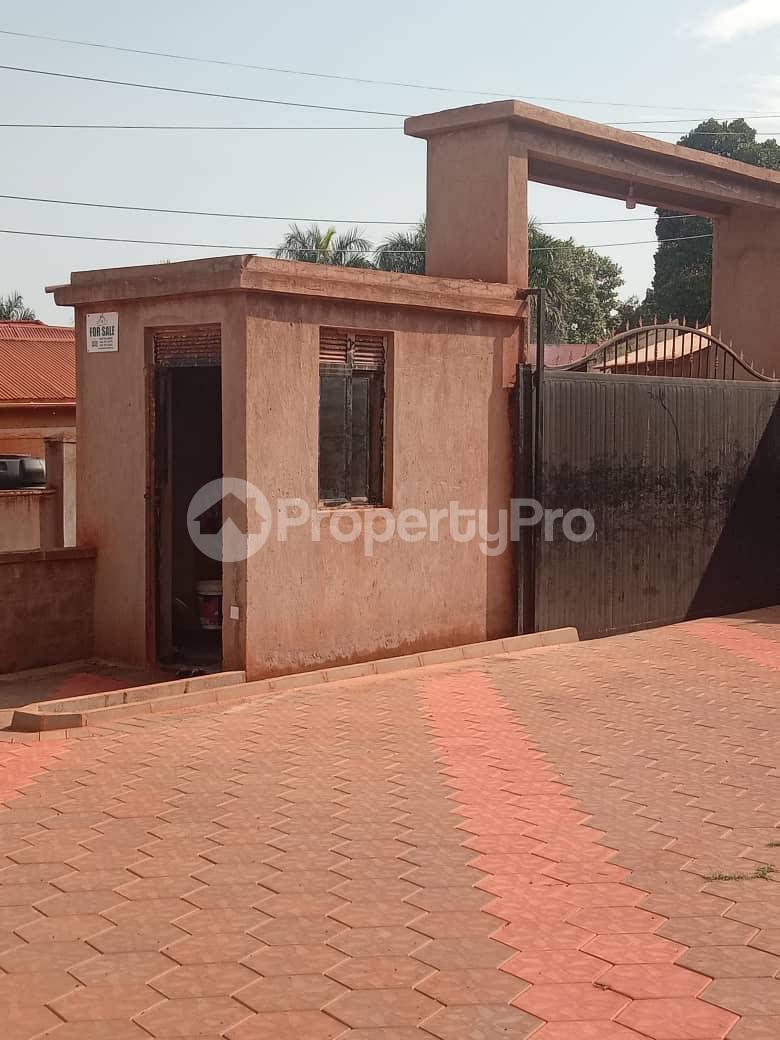 6 bedroom Villa for sale Wakiso Central - 7