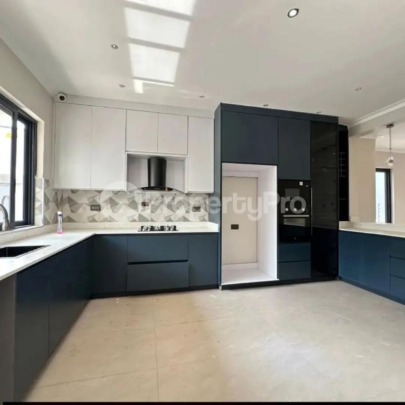6 bedroom Villa for sale Munyonyo  Kampala Central Kampala Central - 3
