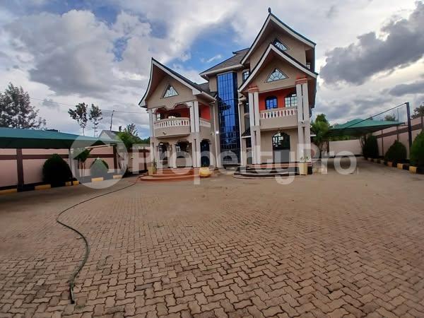 6 bedroom Flat&Apartment for sale Membley Ruiru