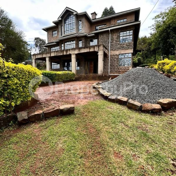 6 bedroom Townhouse for sale Karen Nairobi