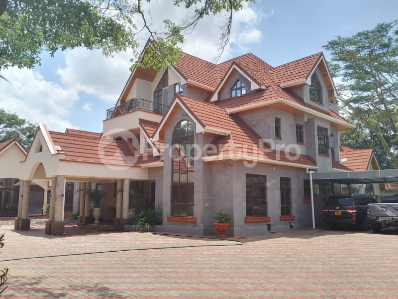 6 bedroom Townhouse for sale Runda Nairobi
