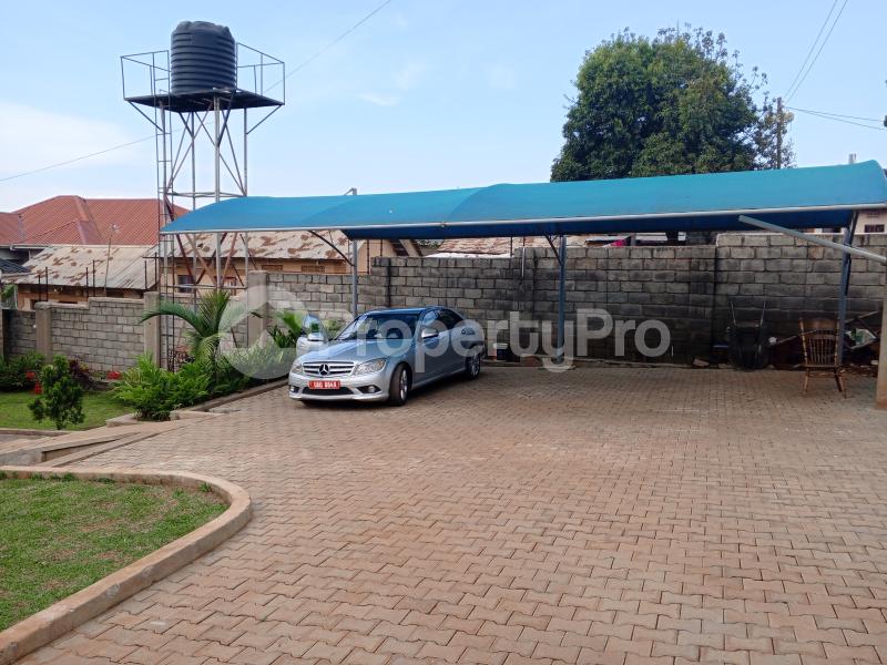 6 bedroom Villa for sale Nakiwogo Road  Katabi Wakiso Central - 8