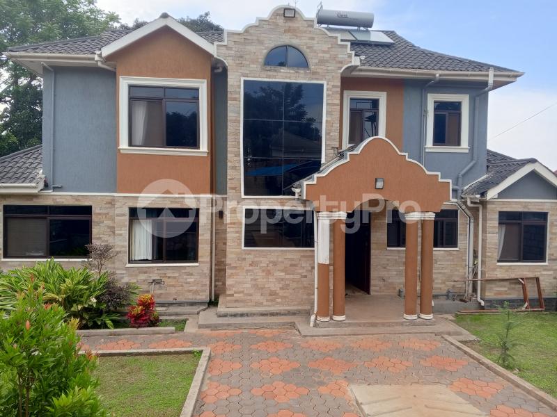 6 bedroom Villa for sale Nakiwogo Road  Katabi Wakiso Central - 5