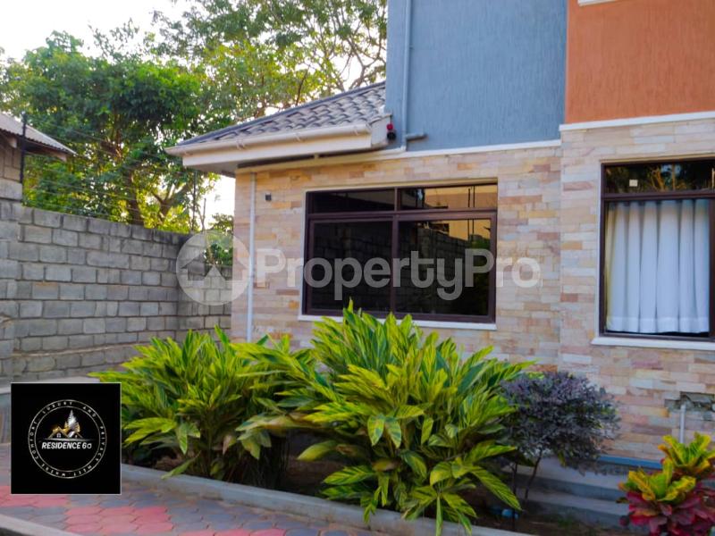 6 bedroom Villa for sale Nakiwogo Road  Katabi Wakiso Central - 14
