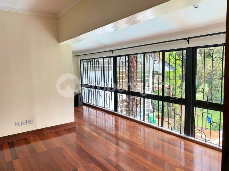6 bedroom Houses for sale Lower Kabete Nairobi