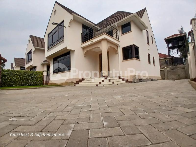 6 bedroom Townhouse for sale Syokimau Nairobi