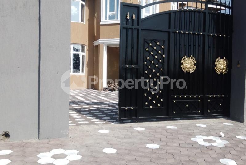 6 bedroom Townhouse for rent Syokimau Nairobi