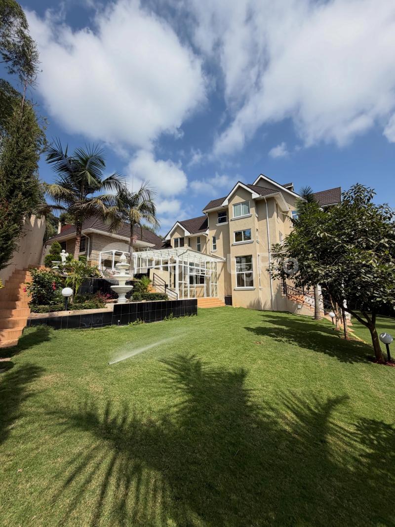 6 bedroom Houses for sale Karen Nairobi