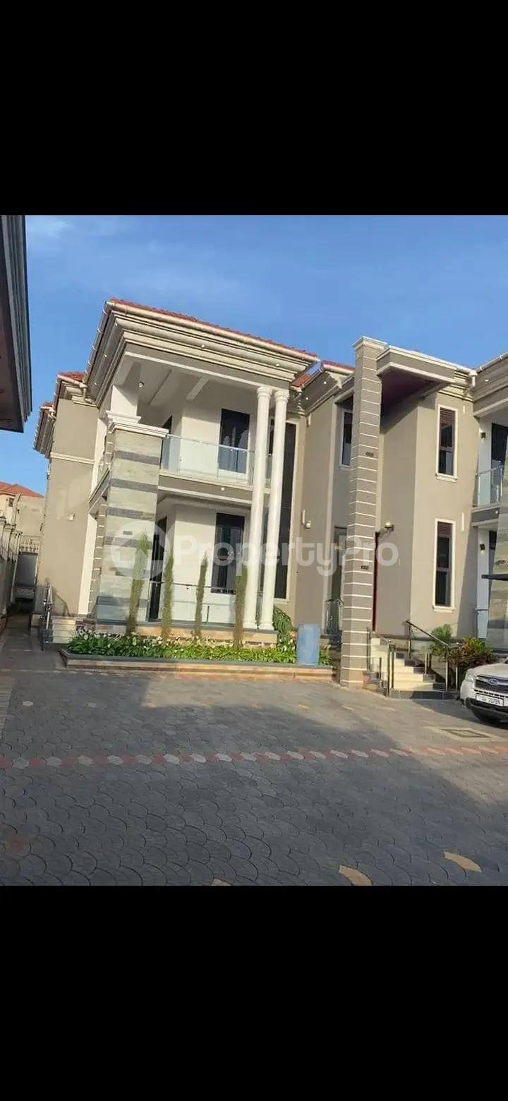 6 bedroom Bungalow Apartment for sale Kira mamerito road  Kira Wakiso Central - 1