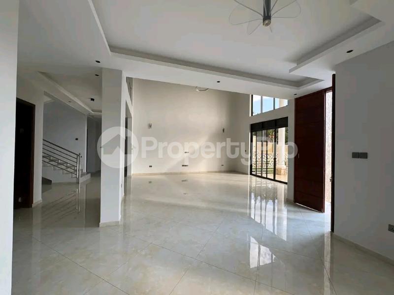 6 bedroom Bungalow Apartment for sale Entebbe road bwebaja Kansanga Kampala Central - 3