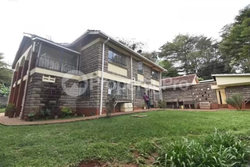 6 bedroom Houses for sale Lower Kabete Nairobi