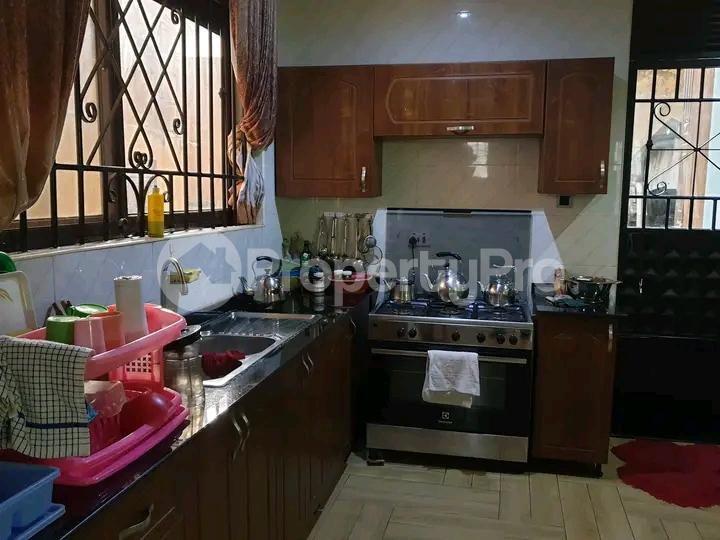 6 bedroom Apartment for rent Kiwaatule road  Kampala Central Kampala Central - 12