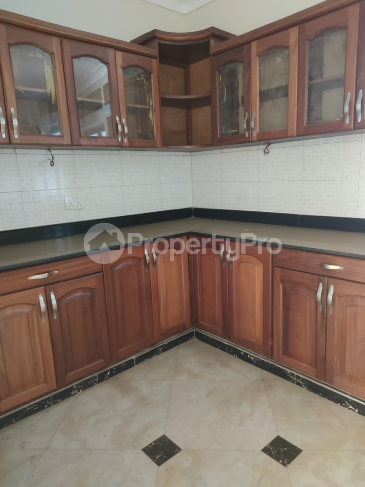 3 bedroom Apartment Block Apartment for rent Bweyogerere opposite namulando mall Kampala Central Kampala Central - 0