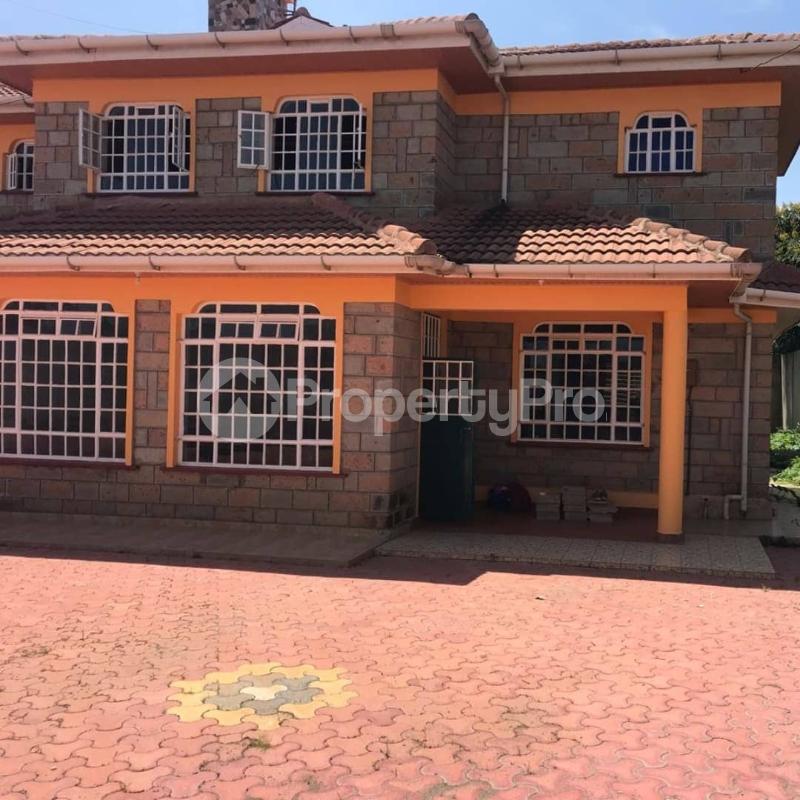 7 bedroom Townhouse for sale Syokimau Nairobi