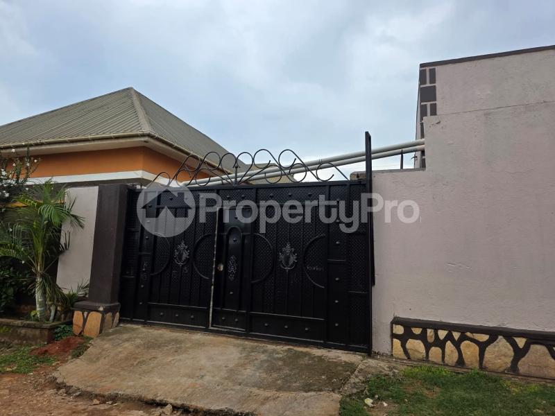 1 bedroom mini flat  Apartment for sale Mpererwe Kampala Central Kampala Central - 4