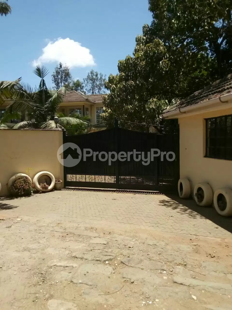 8 bedroom Houses for sale Karen Nairobi