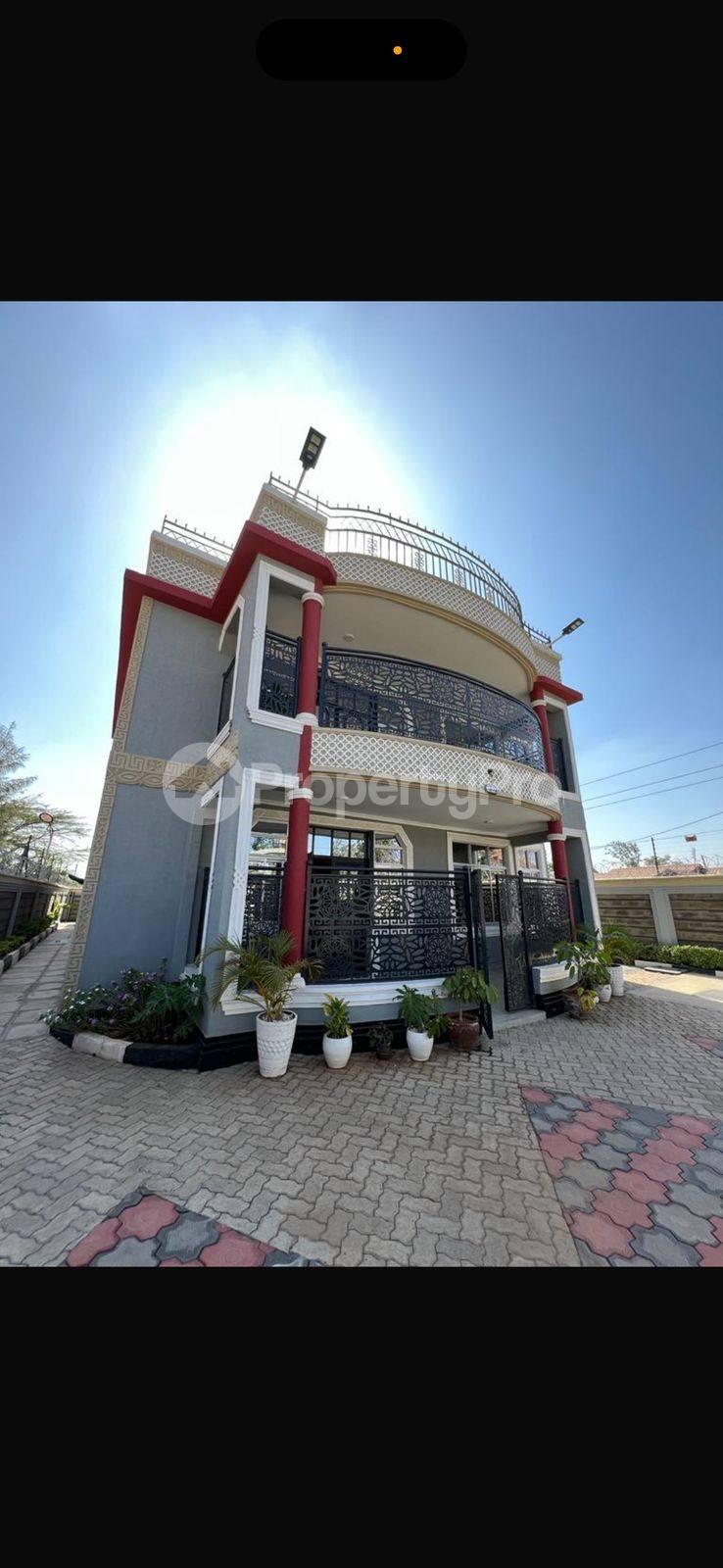 8 bedroom Townhouse for sale Syokimau Nairobi