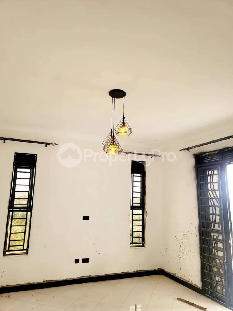 1 bedroom mini flat  Apartment Block Apartment for sale Seguku katale  Kampala Central Kampala Central - 6