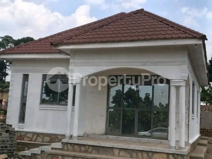 2 bedroom Bungalow Apartment for sale Namugongo road  Kampala Central Kampala Central - 4