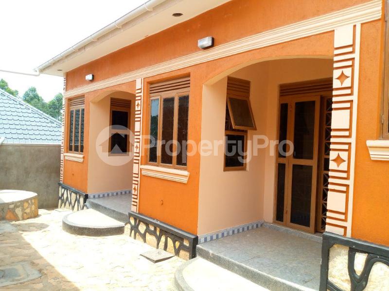 1 bedroom mini flat  Bungalow Apartment for rent wampeewo road Wakiso Central - 2