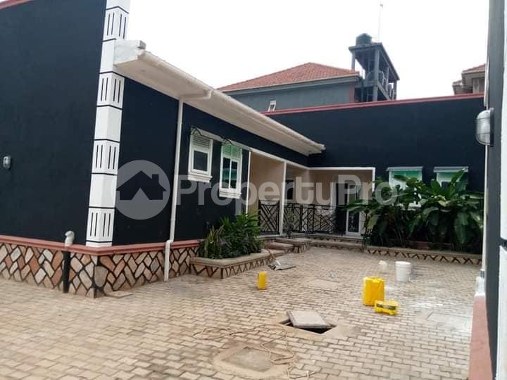 1 bedroom mini flat  Bungalow Apartment for rent kyanja road Kampala Central - 6