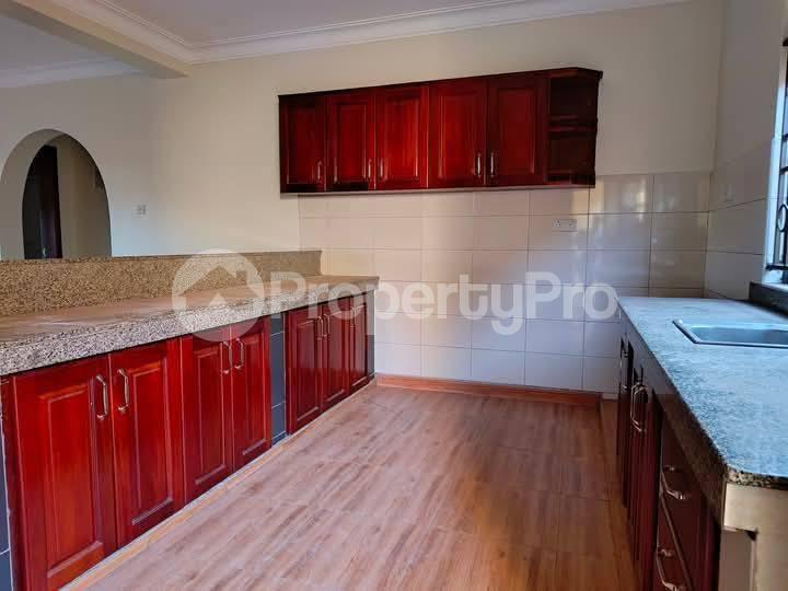 2 bedroom Apartment Block Apartment for rent Mbalwa road Wakiso Central - 3