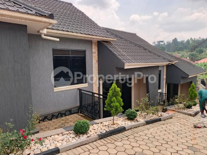 2 bedroom Apartment Block Apartment for rent namugongo road Wakiso Central - 8