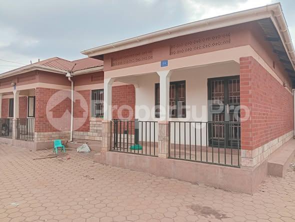 2 bedroom Apartment Block Apartment for rent Bweyogerere road Wakiso Central - 2
