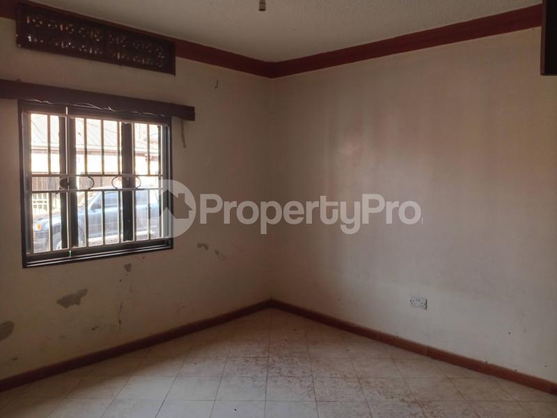 2 bedroom Apartment Block Apartment for rent Bweyogerere road Wakiso Central - 4