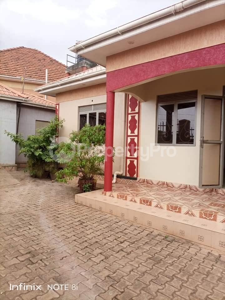 2 bedroom Bungalow Apartment for rent kyanja road Kampala Central Kampala Central - 6