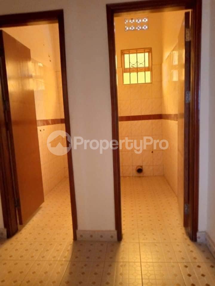 2 bedroom Apartment Block Apartment for rent namugongo road Wakiso Central - 3