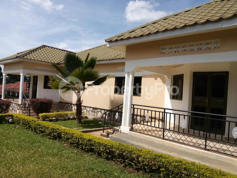 1 bedroom mini flat  Bungalow Apartment for rent namugongo road Wakiso Central - 3