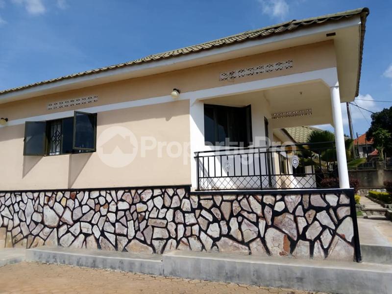 1 bedroom mini flat  Bungalow Apartment for rent namugongo road Wakiso Central - 2