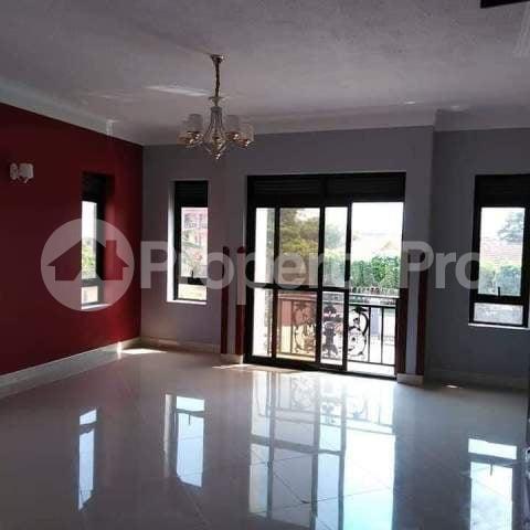 3 bedroom Apartment Block Apartment for rent kiwaatule road Wakiso Central - 8
