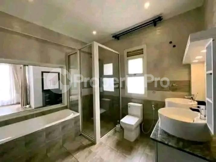3 bedroom Apartment Block Apartment for rent kololo road Kampala Central - 4