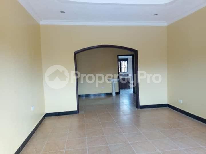 4 bedroom Bungalow Apartment for rent namugongo road Wakiso Central - 4