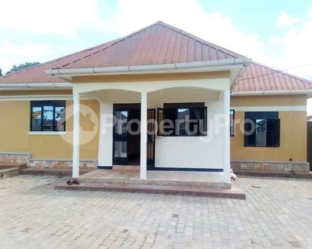 4 bedroom Bungalow Apartment for rent namugongo road Wakiso Central - 3