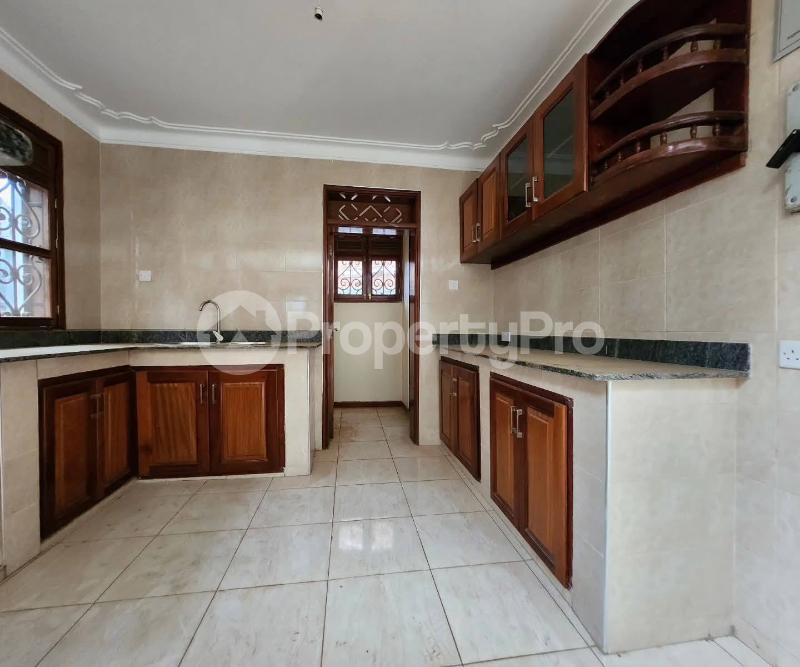 5 bedroom Apartment Block Apartment for rent kyanja road Kampala Central - 3