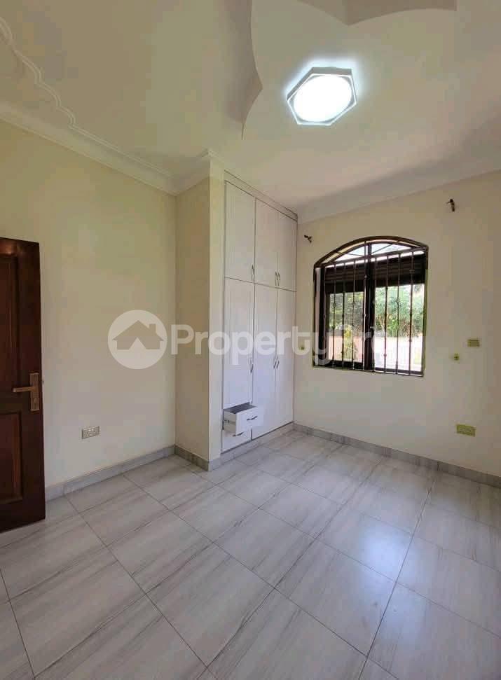 5 bedroom Bungalow Apartment for rent Kireka road  Kampala Central - 6