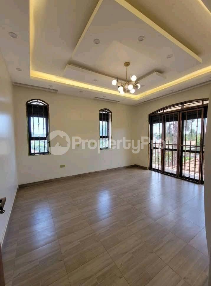 5 bedroom Bungalow Apartment for rent Kireka road  Kampala Central - 8