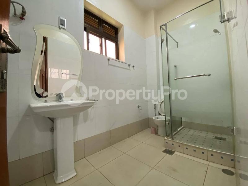 3 bedroom Apartment Block Apartment for rent kyanja road Wakiso Central - 6