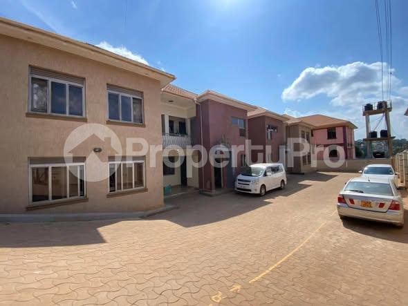 3 bedroom Apartment Block Apartment for rent kisaasi road Wakiso Central - 8