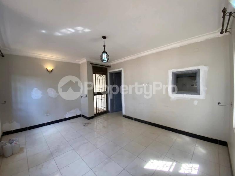 3 bedroom Apartment Block Apartment for rent kisaasi road Wakiso Central - 10