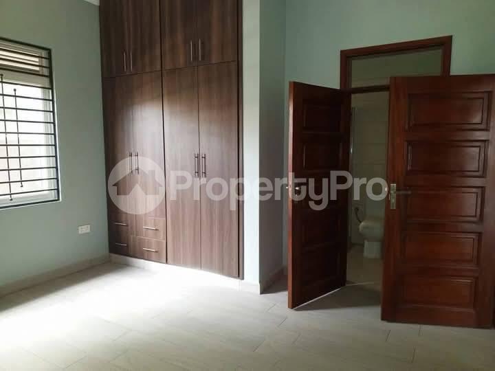 1 bedroom mini flat  Apartment Block Apartment for rent naalya road Nakawa Kampala Central - 3